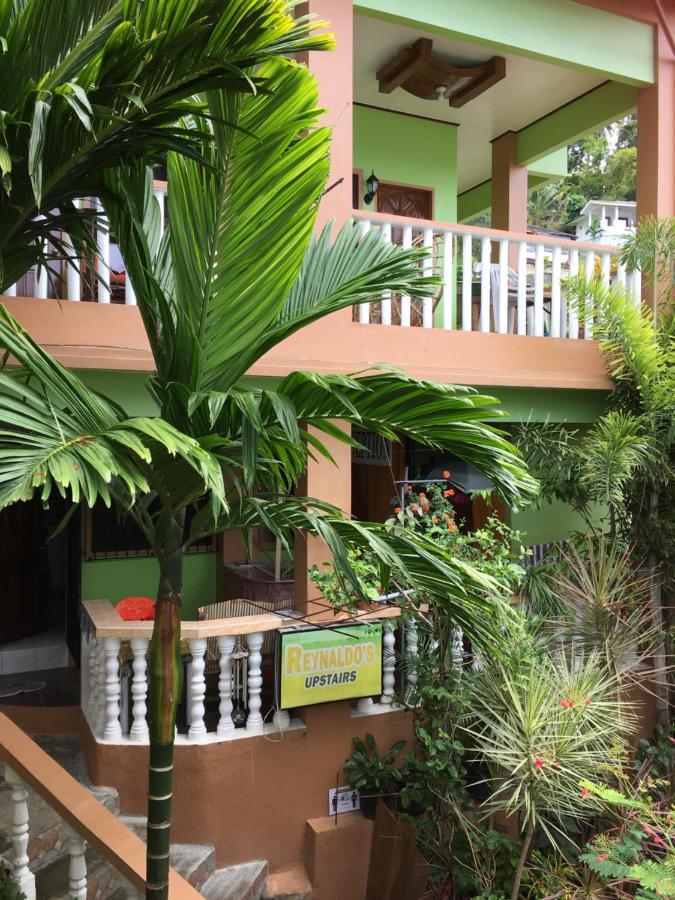 Reynaldo'S Upstairs Bed and Breakfast Puerto Galera Buitenkant foto