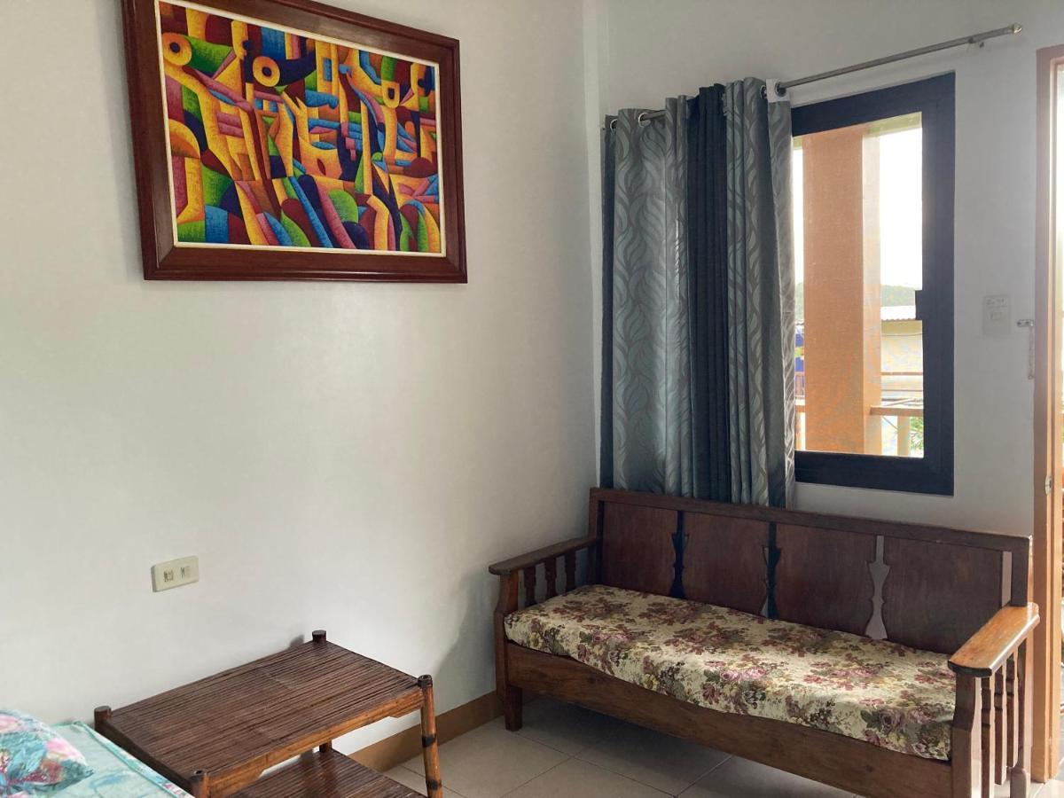 Reynaldo'S Upstairs Bed and Breakfast Puerto Galera Buitenkant foto